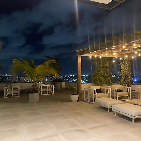 Апартаменты Piantini'S Skylight Санто-Доминго Экстерьер фото