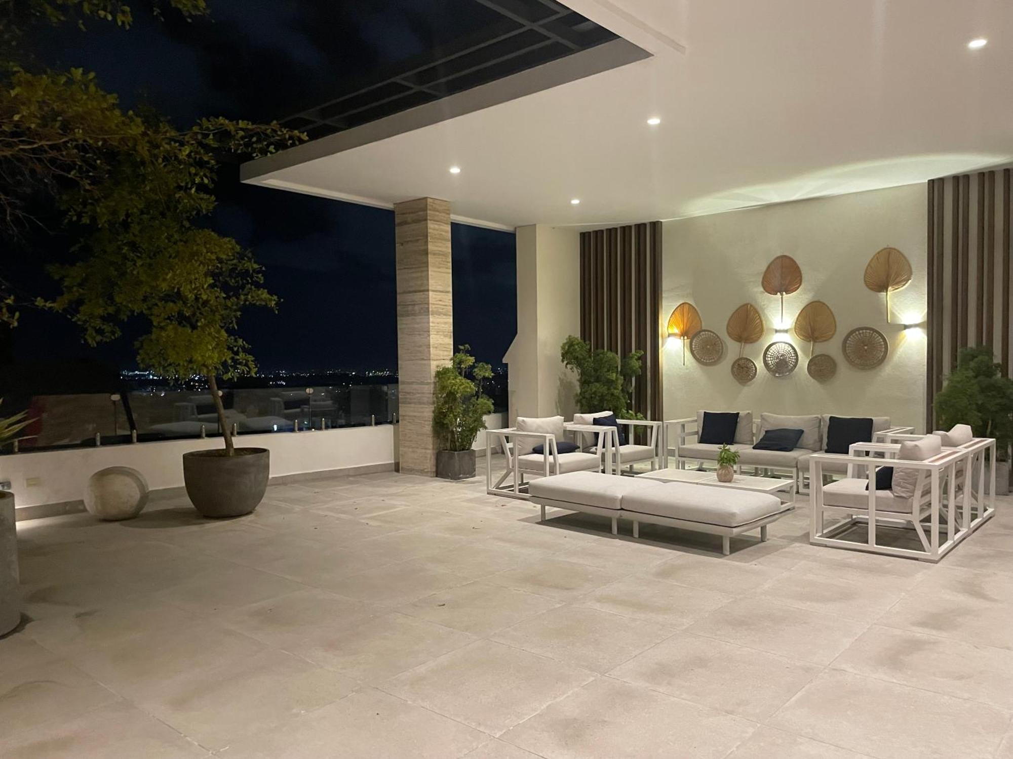 Апартаменты Piantini'S Skylight Санто-Доминго Экстерьер фото